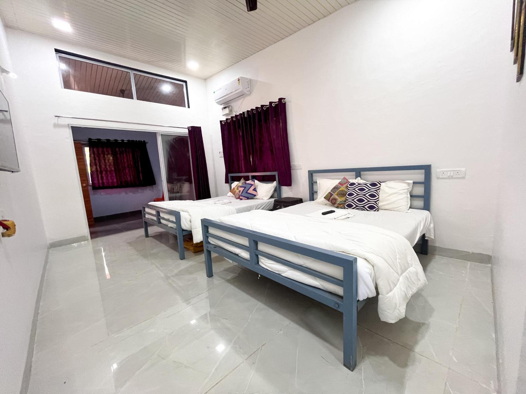 Karjat In Resort Ngoại thất bức ảnh